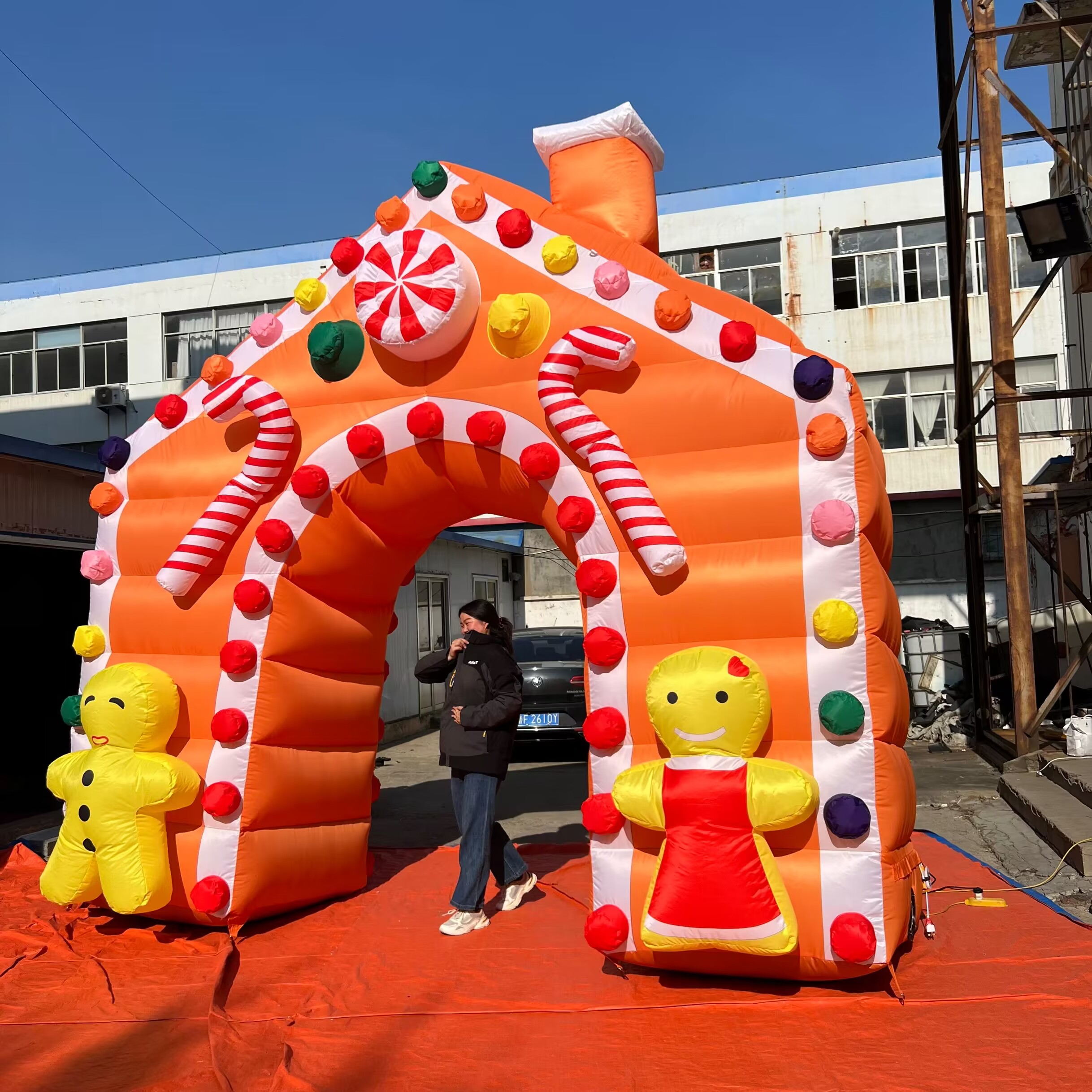 inflatable Christmas candy arch inflatable candy house Aiyate