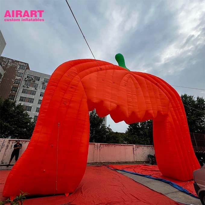 inflatable arch (52)