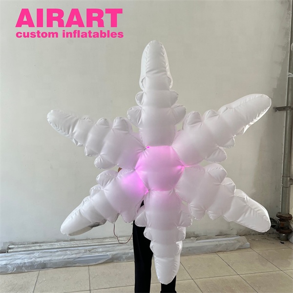 Holiday parade inflatable puppet inflated snowflakes for decoration