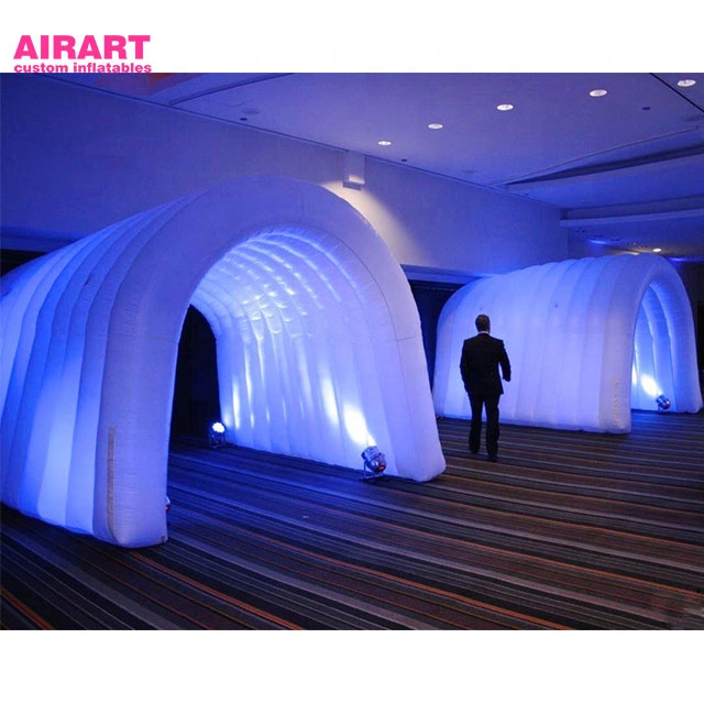 inflatable tunnel (42)
