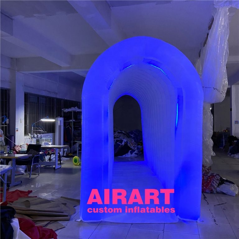 inflatable tunnel (69)