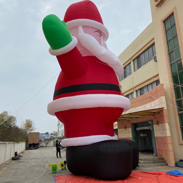 10m high inflatable santa (4)