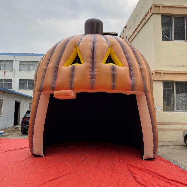 5m tall inflatable pumpkin tent (2)