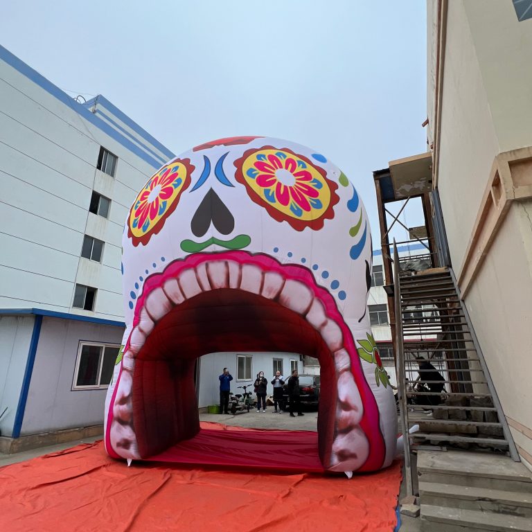 inflatable skull tunnel arch for Halloween event