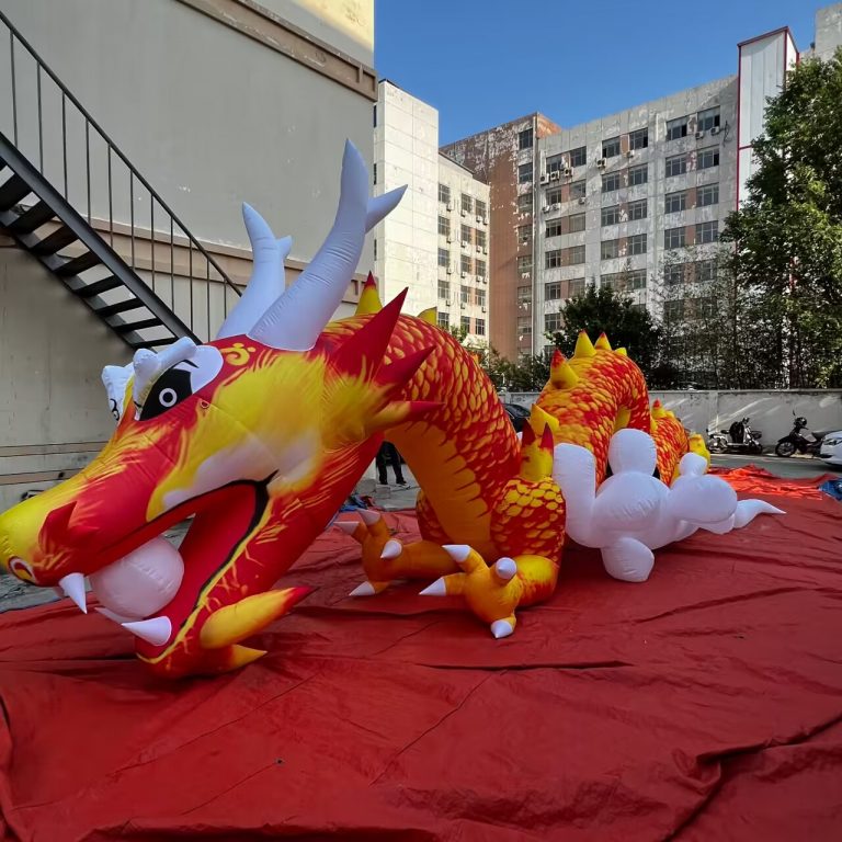 giant inflatable dragon for new year decoration