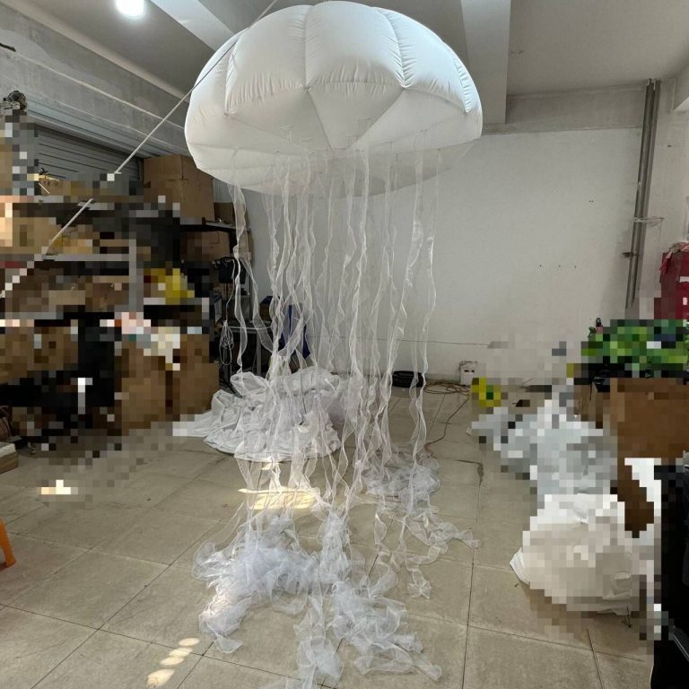 inflatable jellyfish (5)