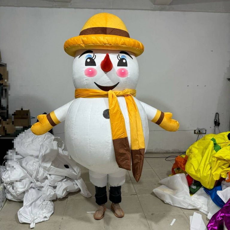 cute snowman inflatable costumes for holiday decoration