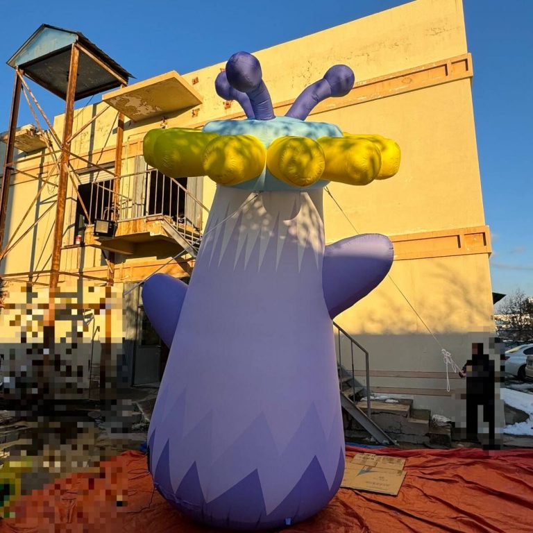 customized purple giant inflatable flower tree