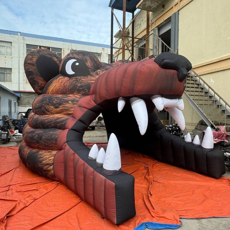 4.5m high inflatable bear cotum tunnel inflatable event entrance