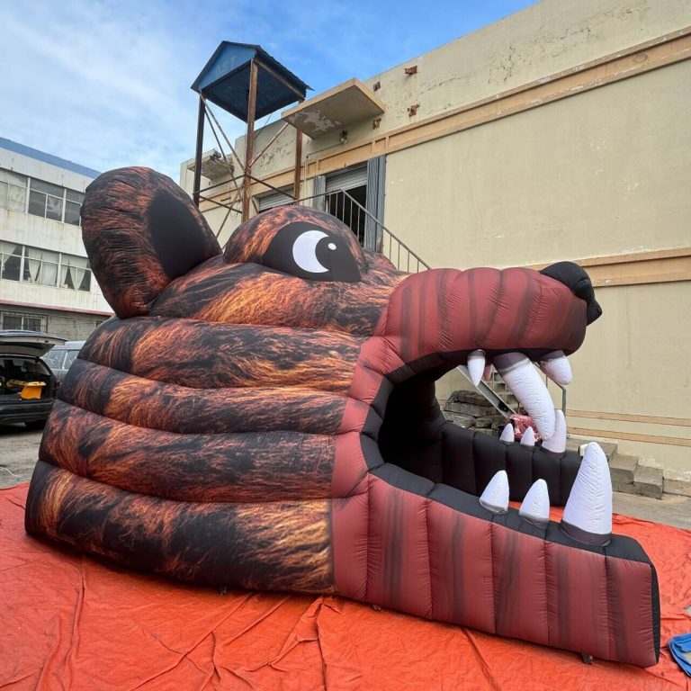 inflatable bear tunnel (4)