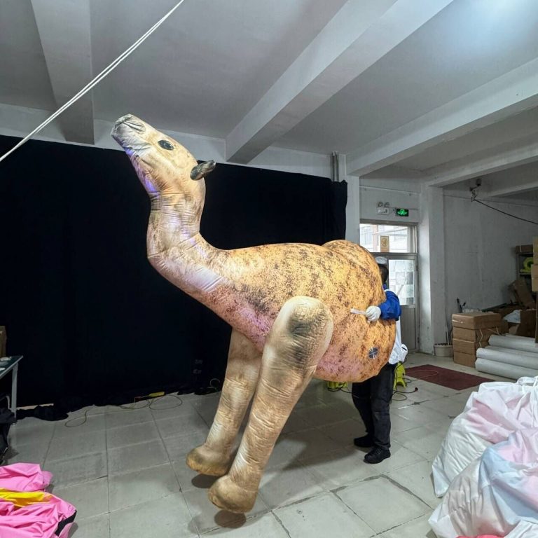 inflatable camel costume moving inflatable animal model for parade