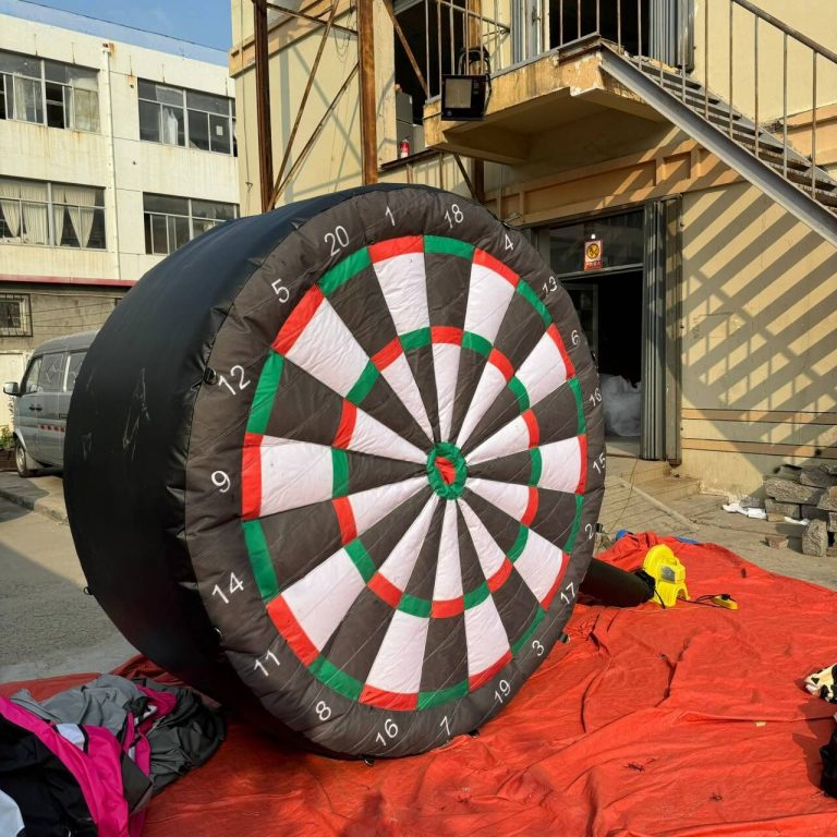inflatable soccer dart (1)