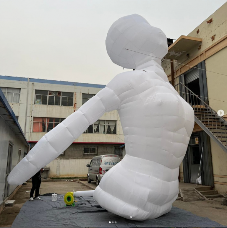 giant inflatable white Character Statues for decoration