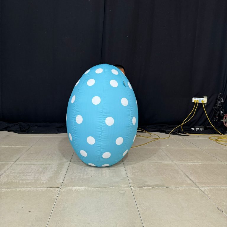 inflatable easter egg (7)
