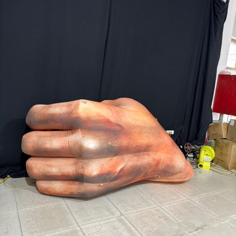 inflatable hand (4)