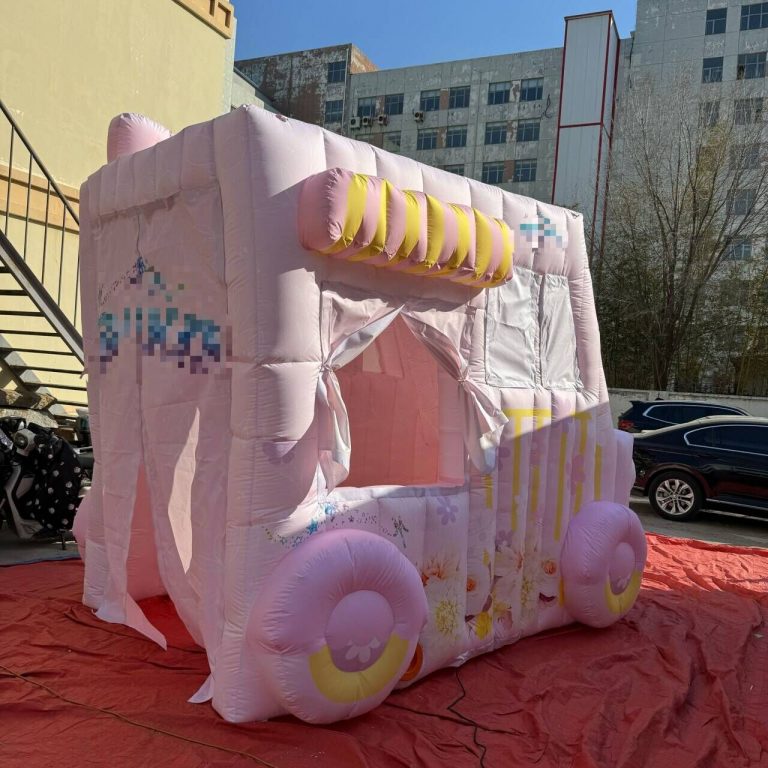 inflatable kiosk (4)