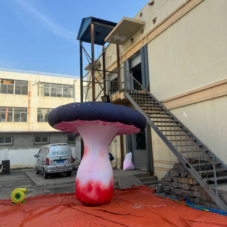 inflatable mushroom (3)