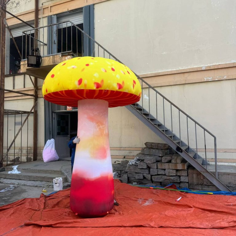 inflatable mushroom (4)