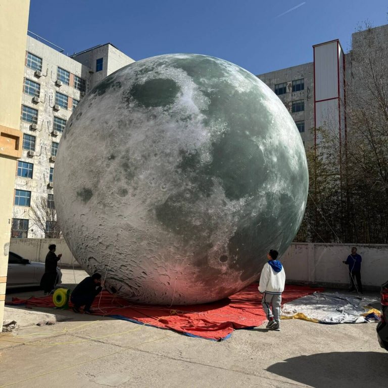 8m inflatable moon (2)