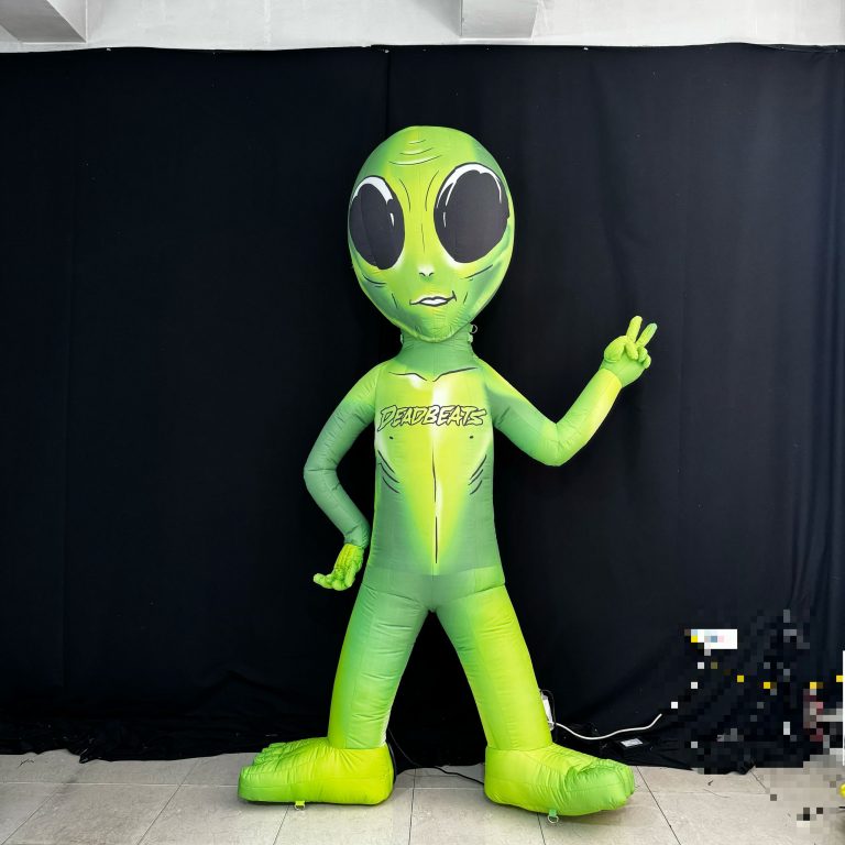 inflatable Alien (1)