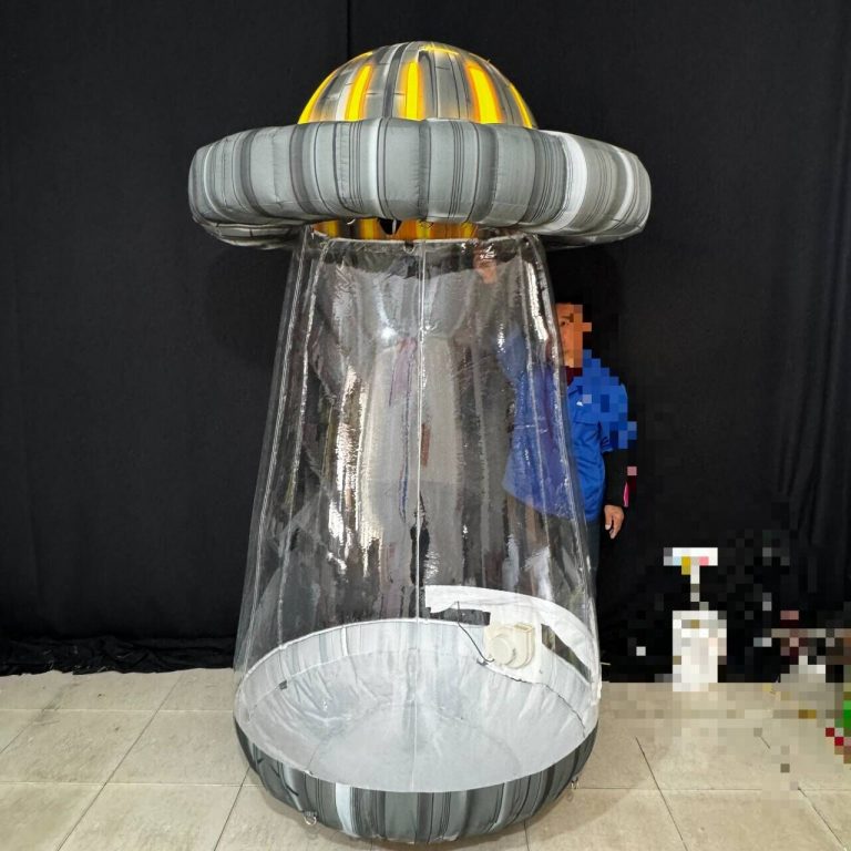 inflatable UFO (7)