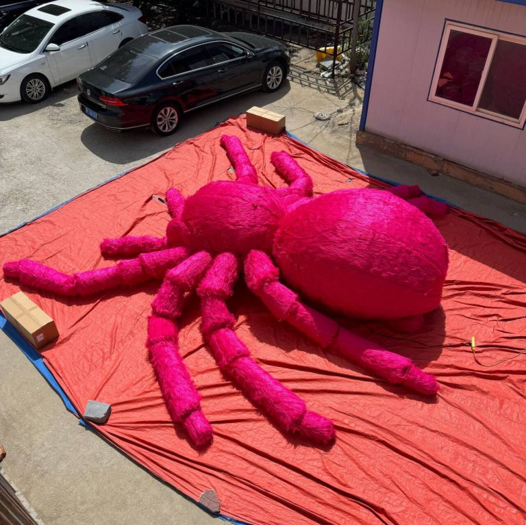 inflatable fur spider (1)
