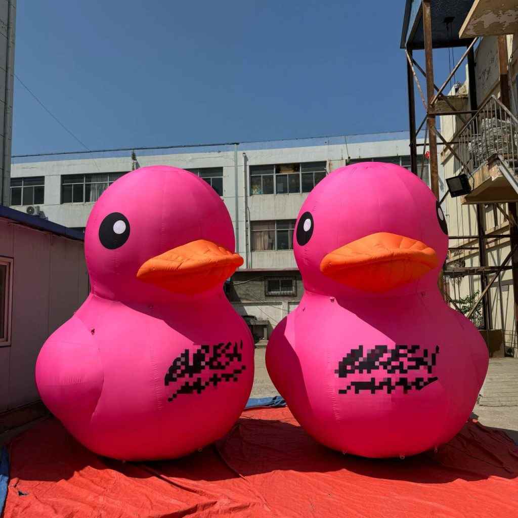giant blow up pink inflatable ducks cartoon2