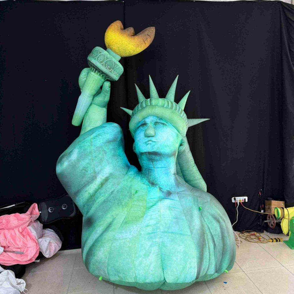 3m statue inflatable
