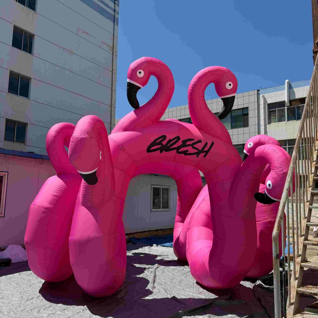 inflatable flamingo arch (6)
