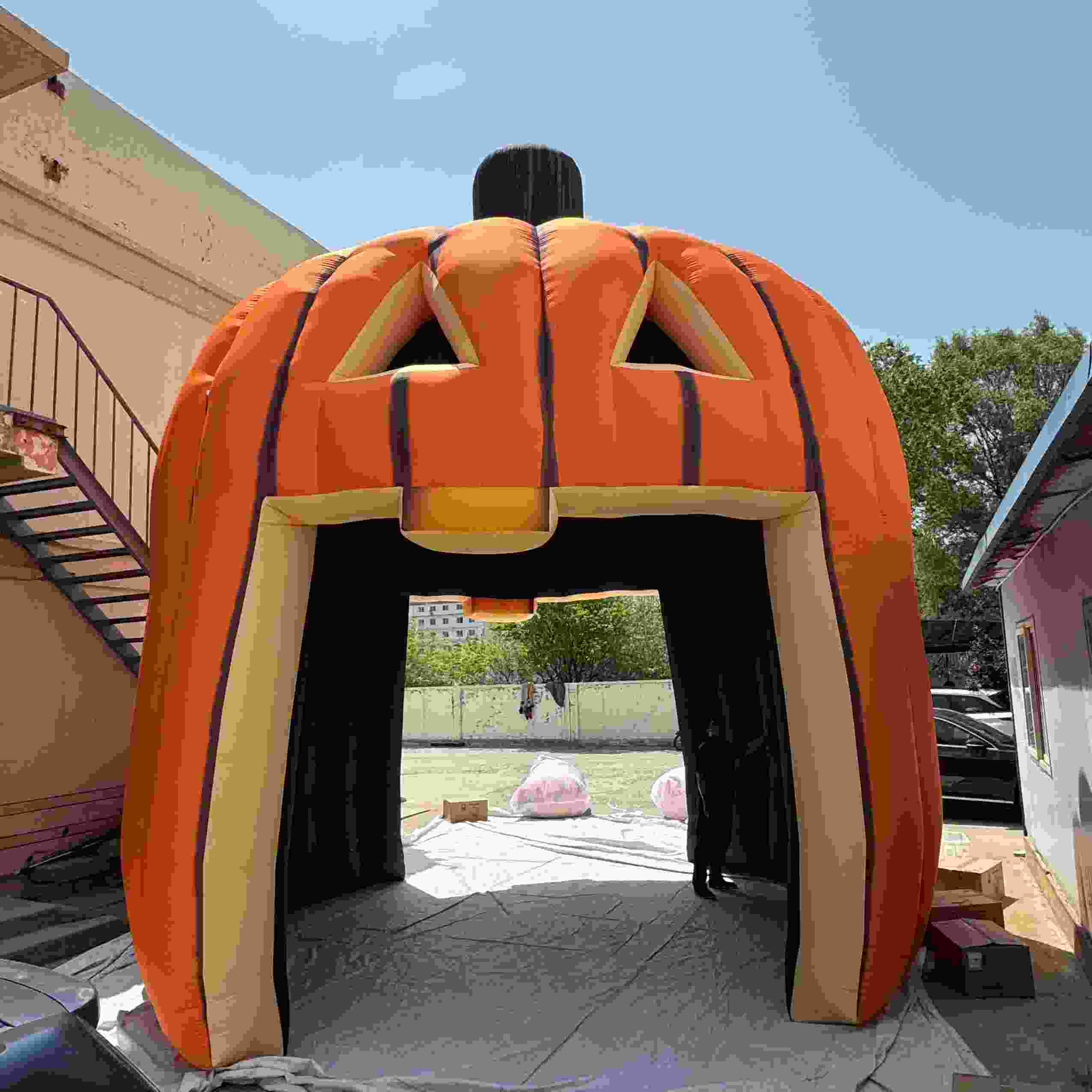 pumpkin tent (1)