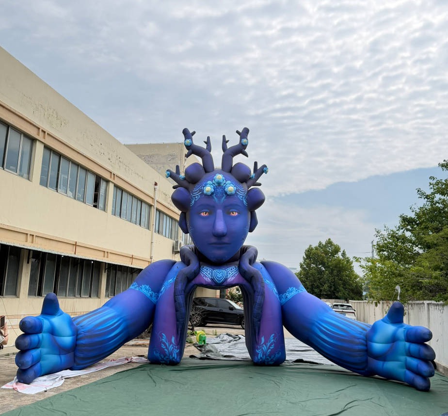 Halloween Inflatables (2)